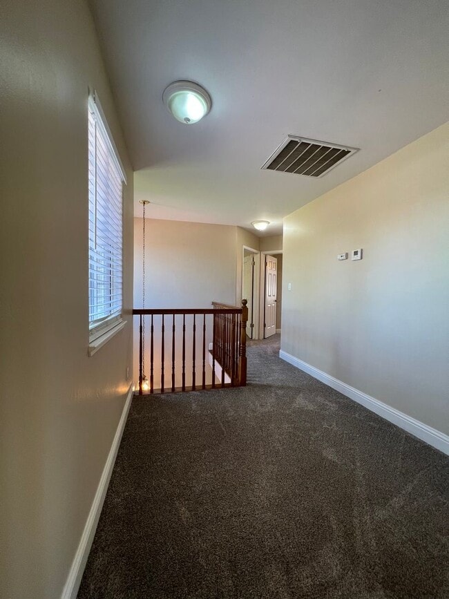 Building Photo - 5504 Pine Canyon Dr