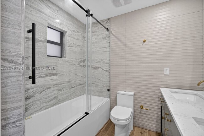 Building Photo - 1011 NW 30th Pl