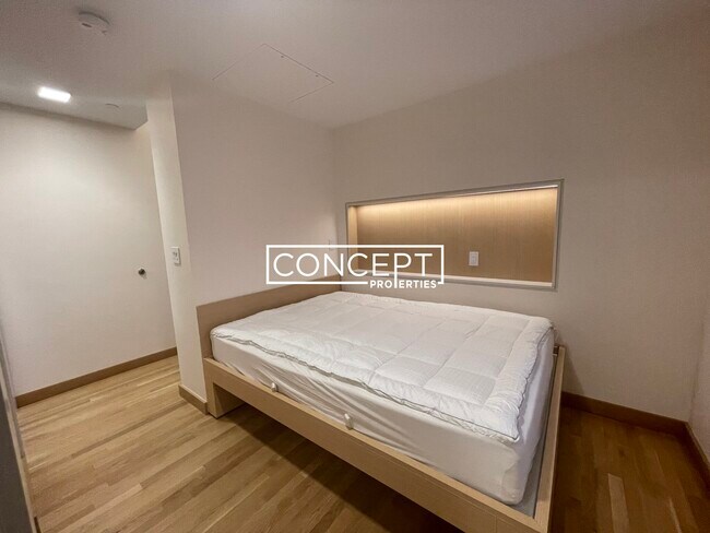 Building Photo - 115 Mt Auburn St