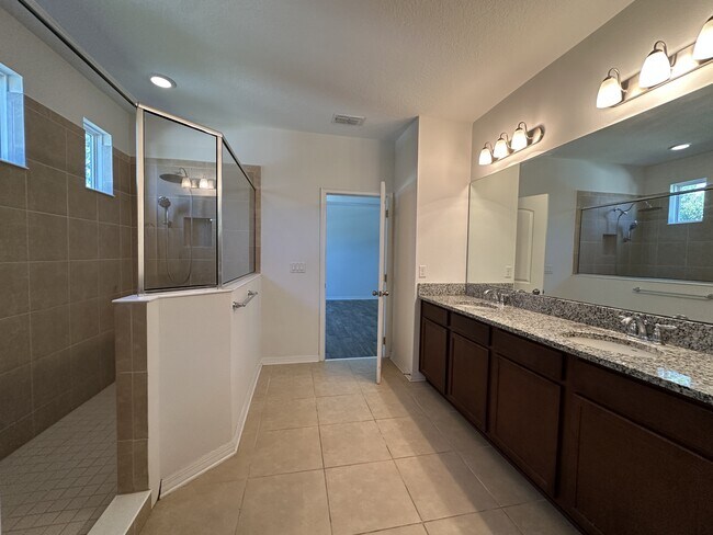 Building Photo - 6836 Trellis Vine Loop