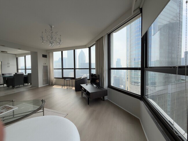 Building Photo - 405 N Wabash Ave