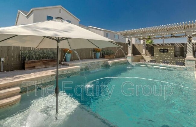 Building Photo - 145 E Taylor Ave