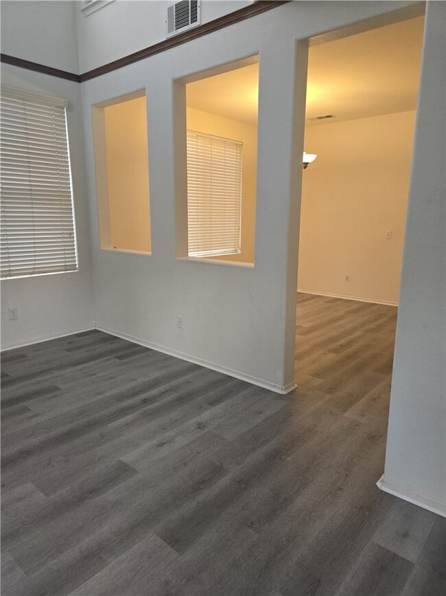 Building Photo - 42165 Calabria Dr