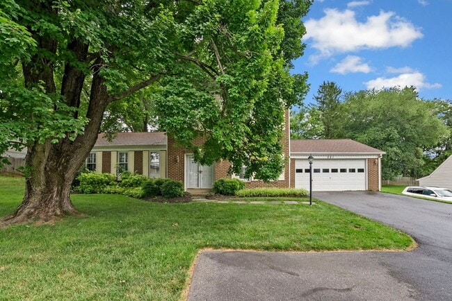 Building Photo - 4 Bed 3 Bath - Silver Spring Single Family...