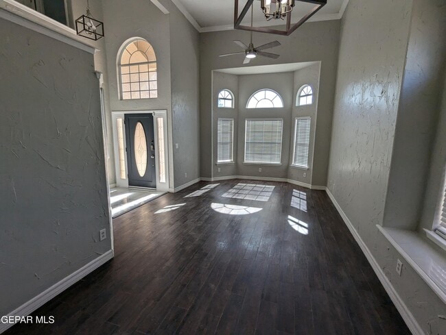 Building Photo - 636 Paseo De Flor Cir