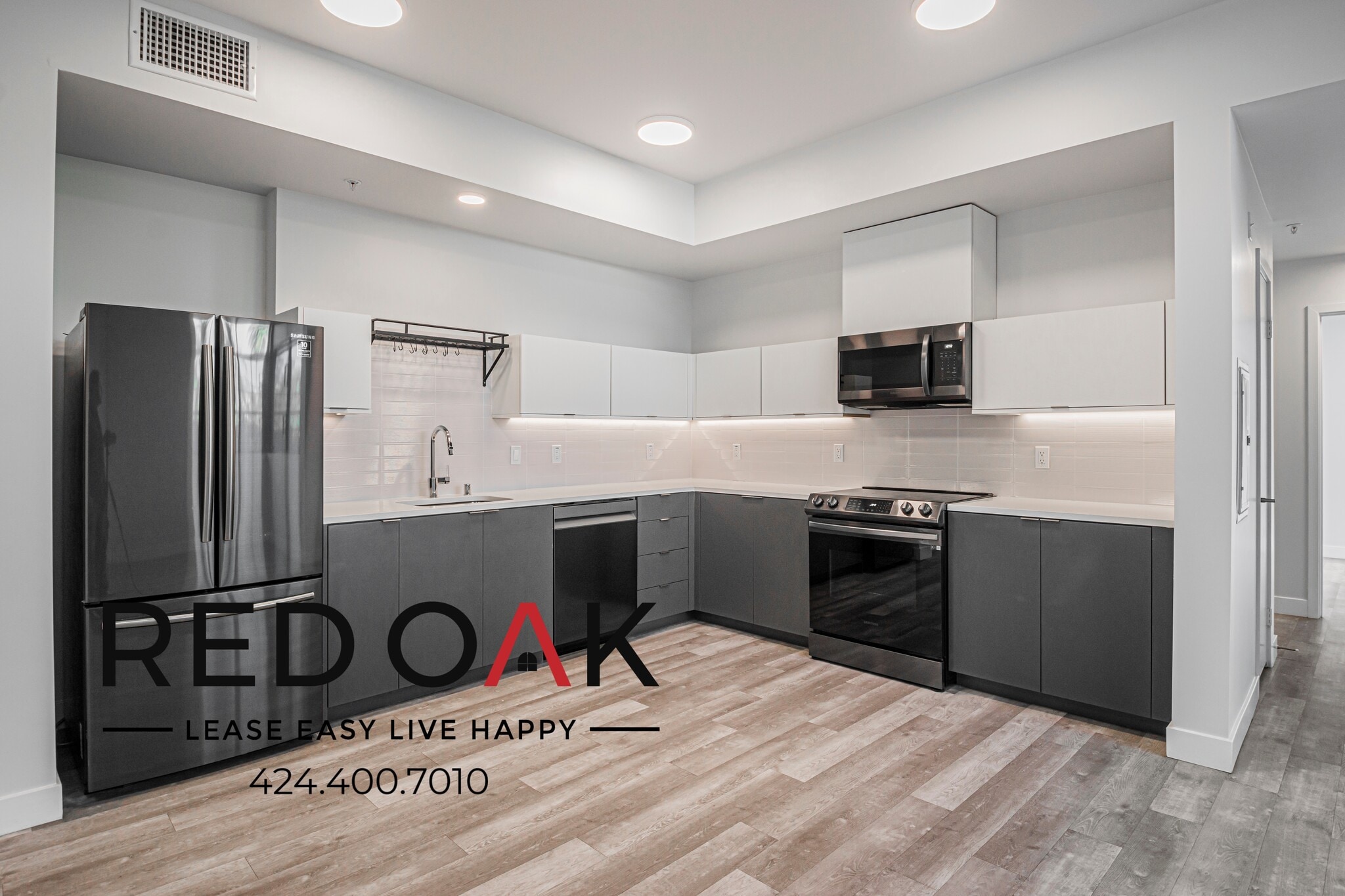 Building Photo - 700 N Spaulding Ave