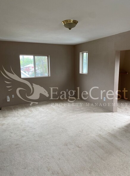 Building Photo - Charming 2 Bedroom Home With 1 Car Garage and A Covered Porch