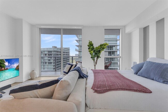 Building Photo - 1100 S Miami Ave