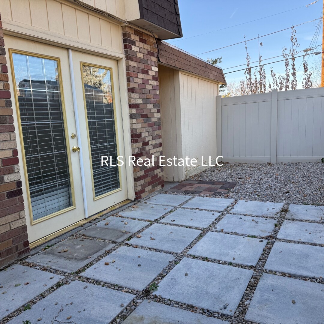 Building Photo - 1495 E 8600 S