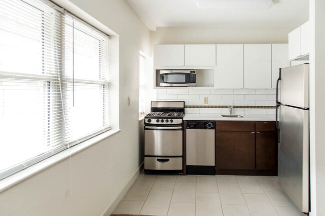 Interior Photo - Alexander