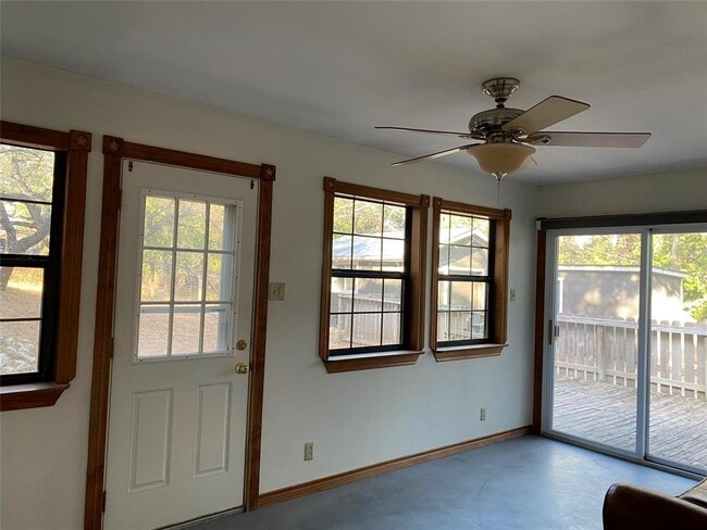 Building Photo - 15410 Enid Dr