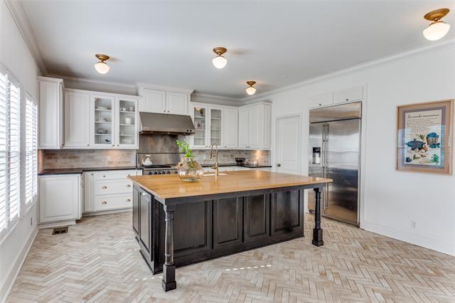 Building Photo - 2809 Park Hill Dr