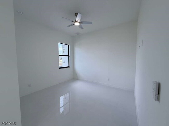 Building Photo - 477 Rayford St