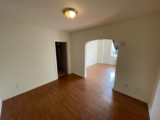 Building Photo - 366 4th Ave