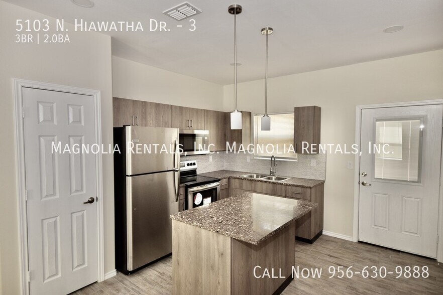 Building Photo - 5103 N Hiawatha Dr