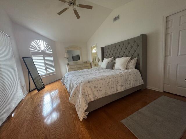 Building Photo - 2604 Fairway Dr N