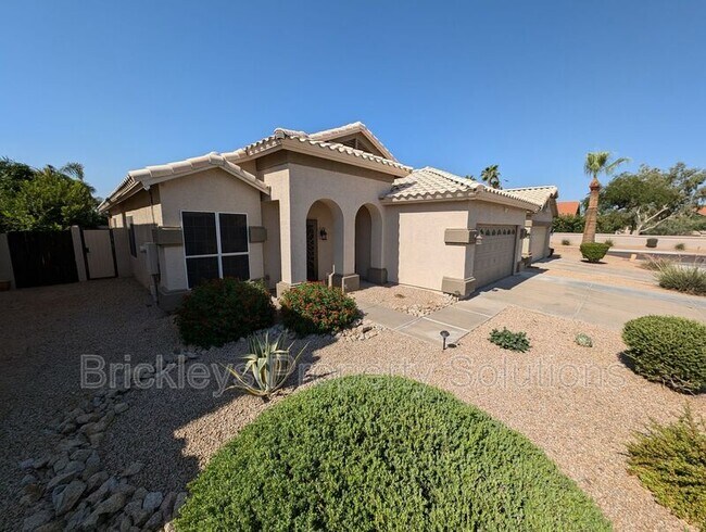 Building Photo - 9213 E Wood Dr