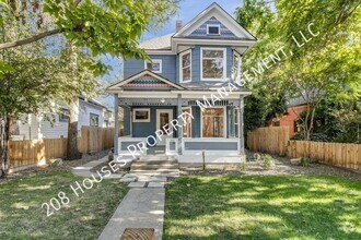 Building Photo - Victorian Home in Downtown Boise!