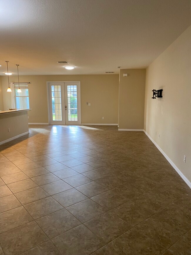 Building Photo - 5452 Mang Pl