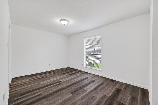 Building Photo - 10031 Sagemill Dr