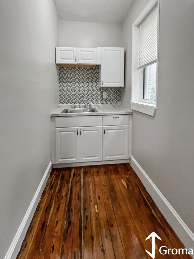 Building Photo - 55 Clark Ave