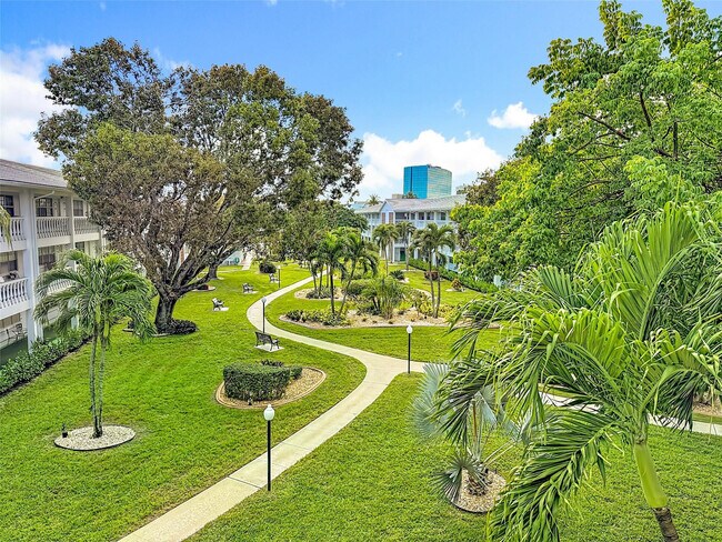 Building Photo - 5208 NE 24th Terrace