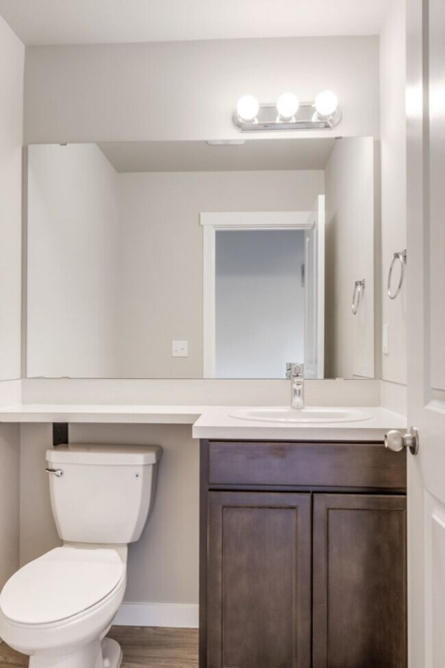 Building Photo - Newly Built 4bd 2.5ba in LSSD