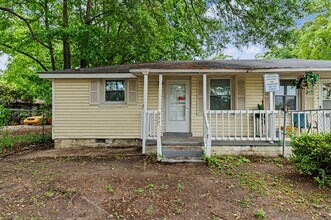 Building Photo - Comfortable 2BR / 1BA Home in Convenient North Charleston Location