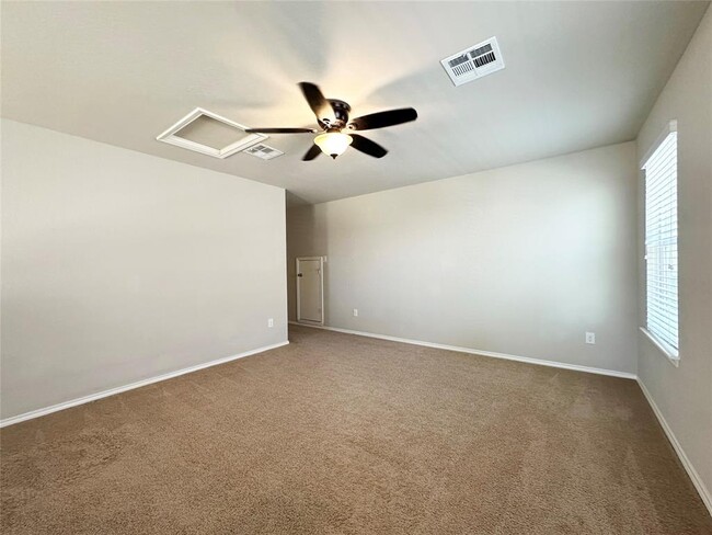 Building Photo - 109 Miles Dr