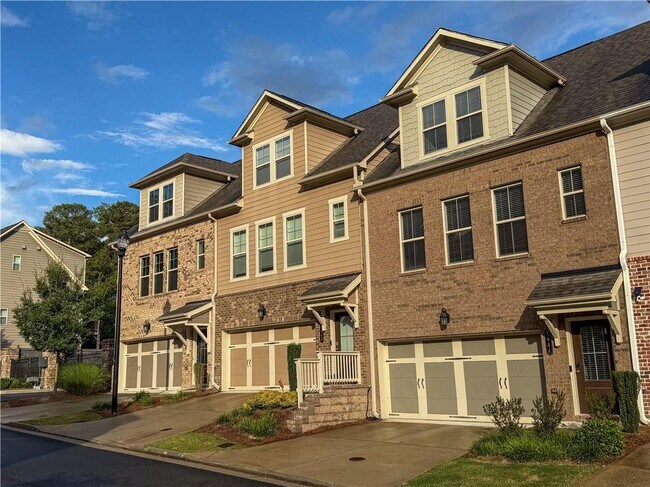Building Photo - 2452 Coosa Vly