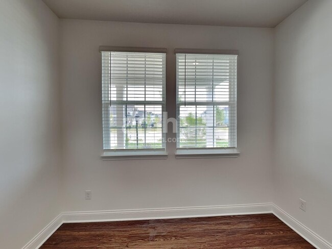 Building Photo - 8276 Northpoint Dr