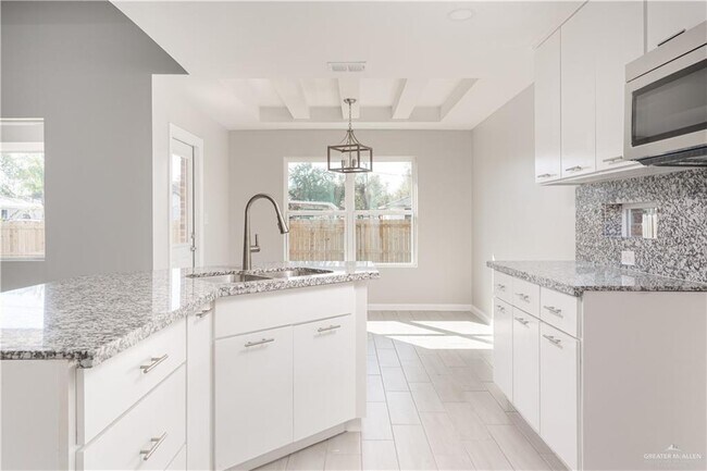 Building Photo - 13 Ginger Ave