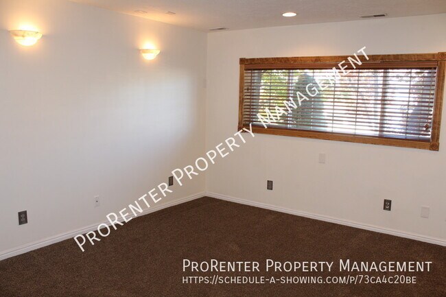 Building Photo - Charming 4 Bed, 2 Bath Layton Home