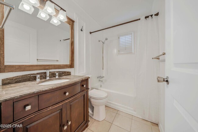 Building Photo - 205 Sunset Ln