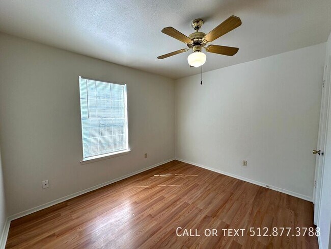 Building Photo - 2203 Creekside Ln