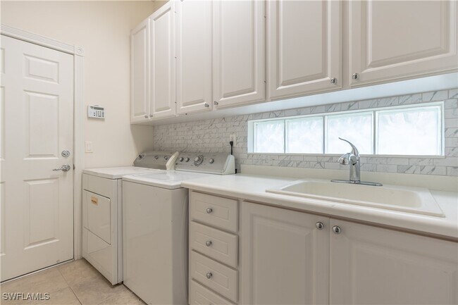 Building Photo - 8738 Ferrara Ct