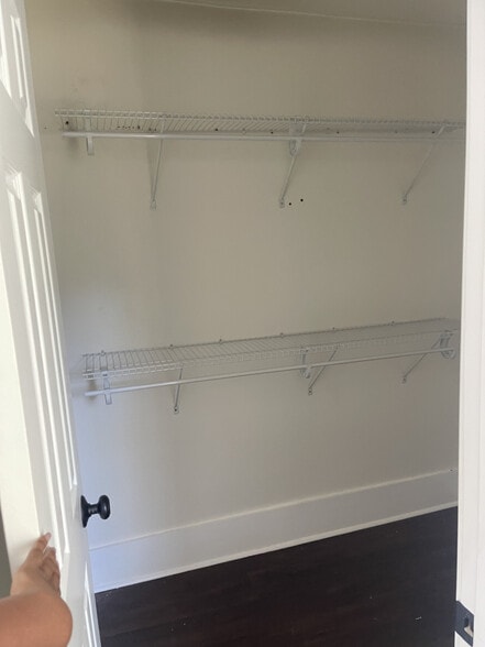 Building Photo - Room in House on Linda Ln SE