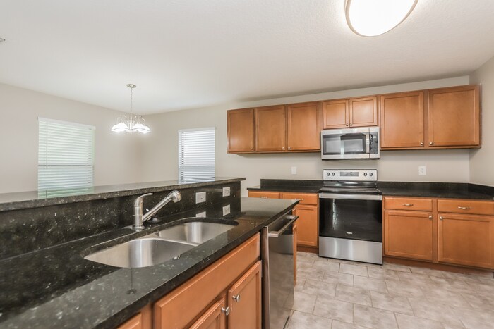 Building Photo - 652 Chatham Walk Dr