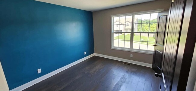 Building Photo - 708 Banister Dr