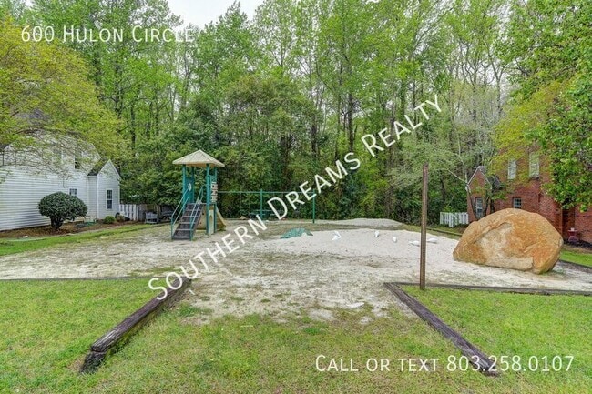 Building Photo - 600 Hulon Ct