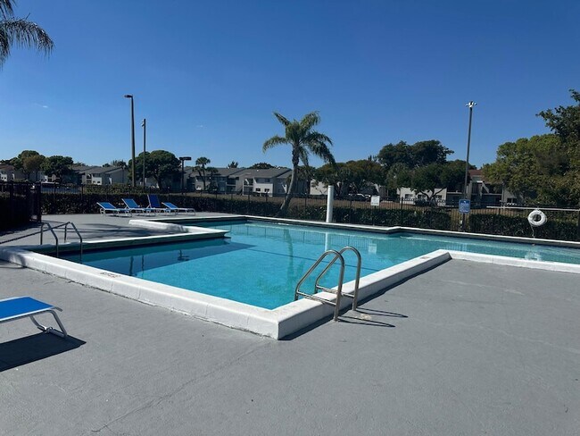 Building Photo - 1162 Lake Terry Dr