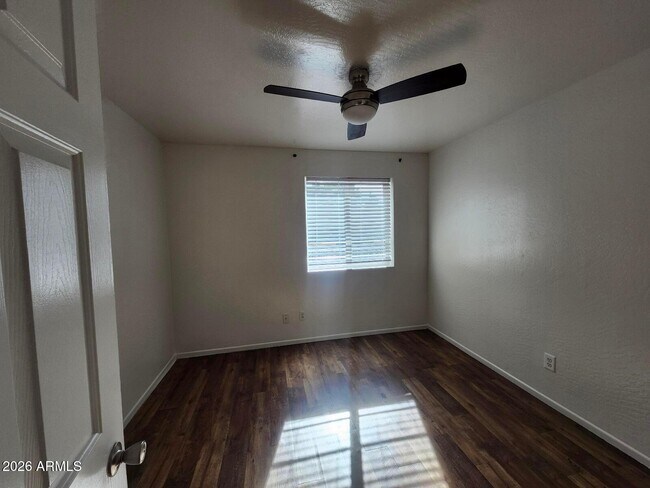 Building Photo - 16602 N 25th St