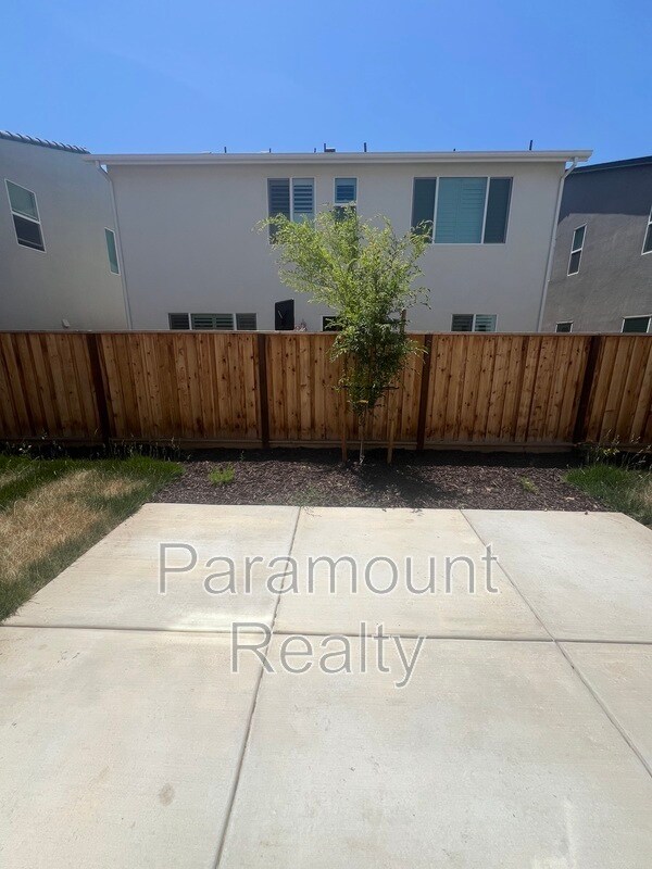 Building Photo - 3310 Tibidabo St