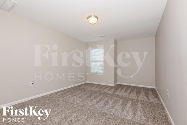 Building Photo - 408 Lind Point Ln