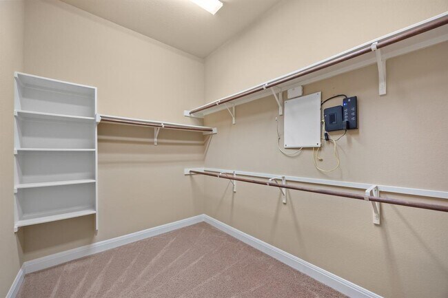 Building Photo - 4004 Gloucester Dr