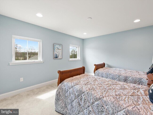 Building Photo - 26300 Tributary Blvd