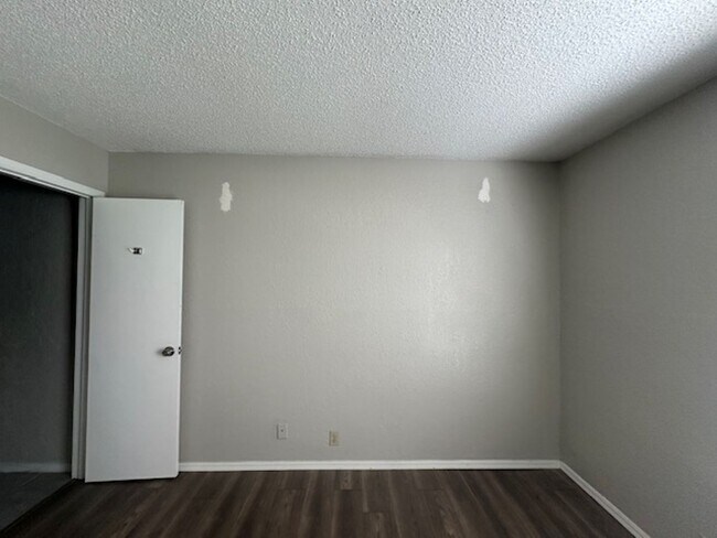 Building Photo - Duplex - Putnam City North Schools