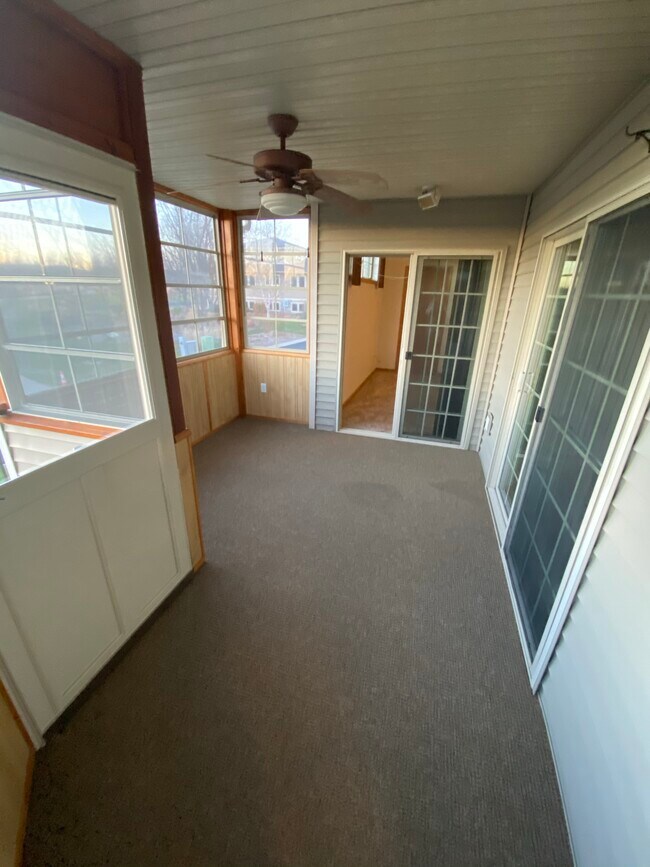 Building Photo - 5236 Sassafras Dr