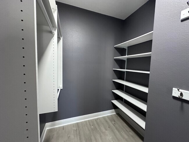 Building Photo - 107 Monroe View Trail