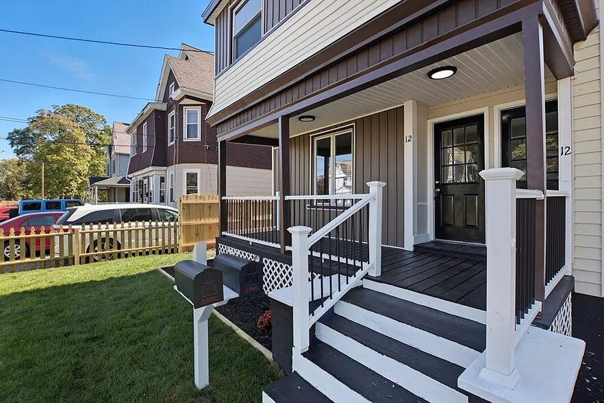 Building Photo - 12 Saint James Ave